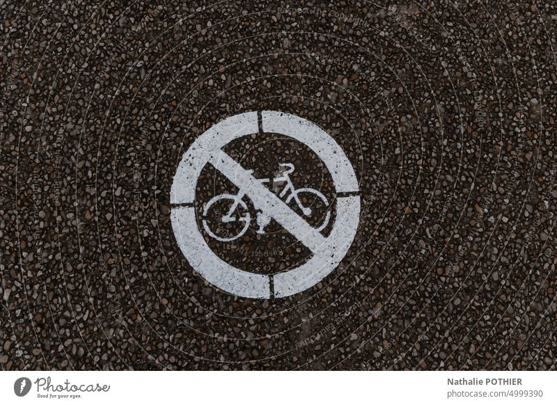 Sign prohibited for bicycles ground sign Painting and drawing (object) road bitumen Street bycicle Exterior shot forbidden Asphalt white Street painting above