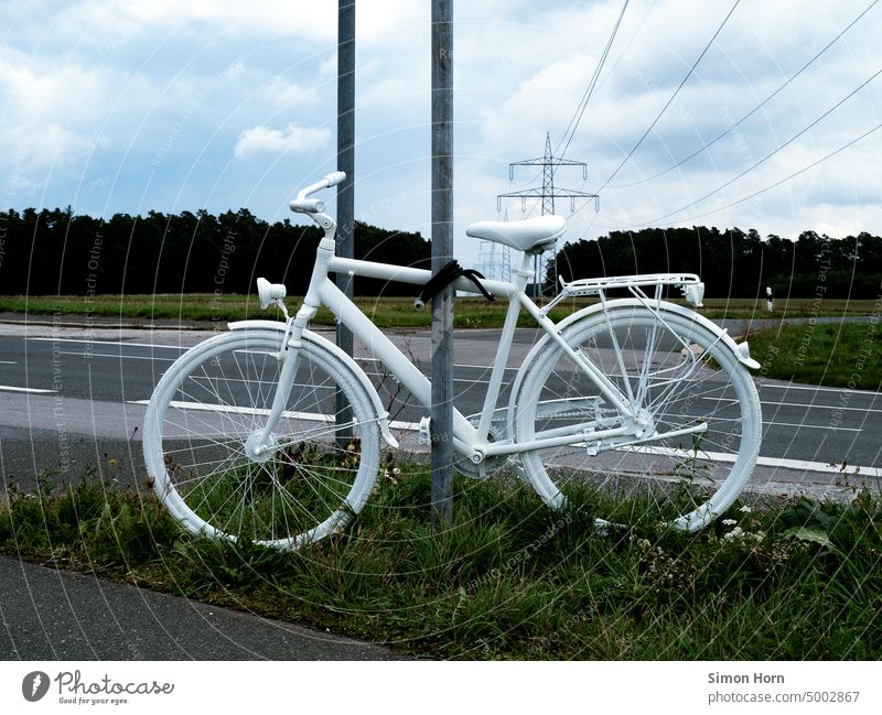 Mobility turnaround Bicycle Cycle path rethink Energy Paintwork Environmental protection energy revolution Eco-friendly Sustainability Image change