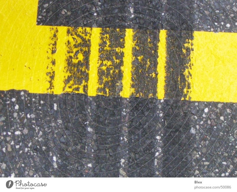 skid mark Skidmark Tracks Friction Formula 1 Asphalt Rubber Macro (Extreme close-up) Animal tracks Road adherence Furrow Acceleration Tar Transport Black Yellow