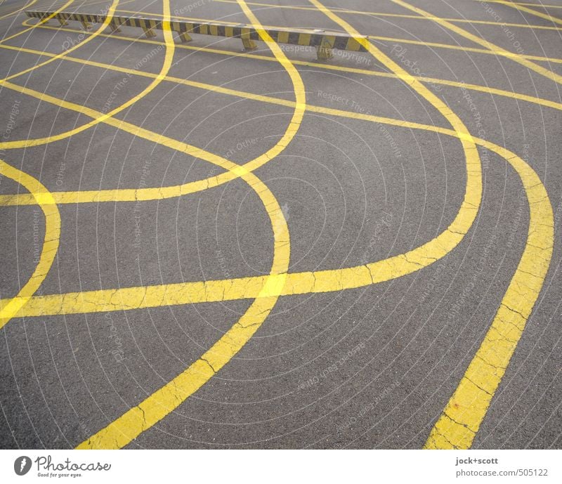 Crossover exercise Sporting Complex Skate park Long Many Yellow Attentive Lanes & trails Double exposure Curved Arch Reaction Illusion Boundary Line width