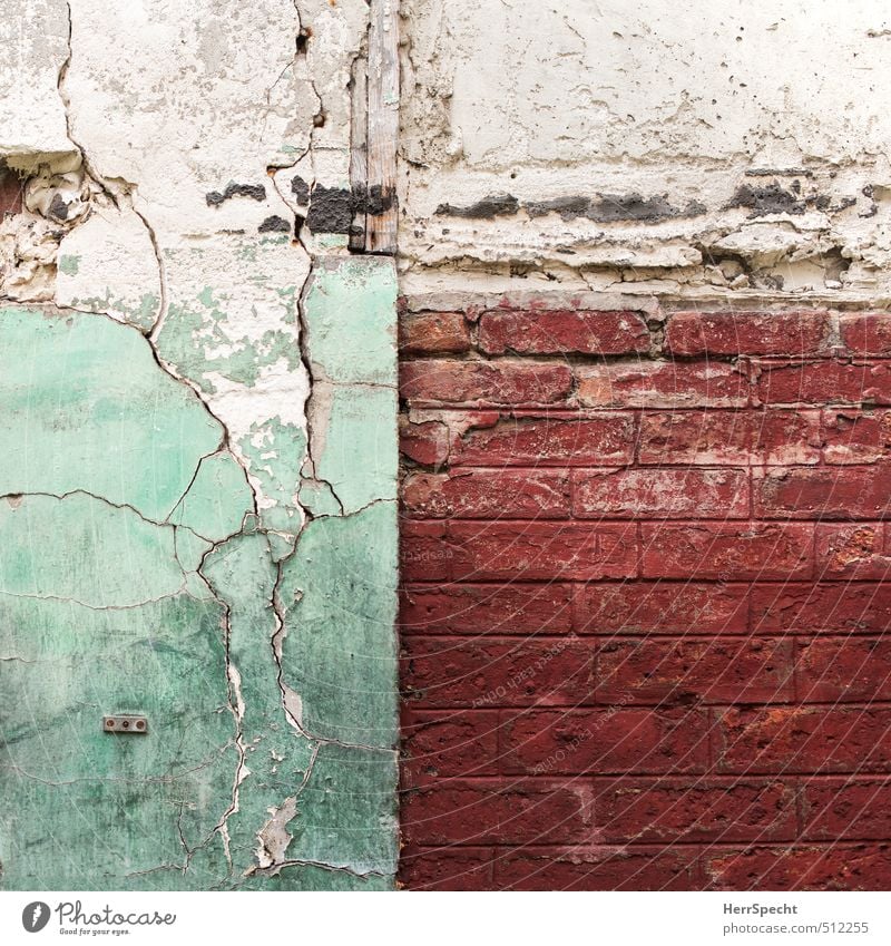Old Friends Paris Town Old town House (Residential Structure) Building Wall (barrier) Wall (building) Brick Esthetic Dirty Broken Trashy Gloomy Green Red White