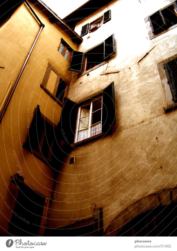 Finestra Tuscany Florence Europe Italy House (Residential Structure) Wall (building) Window Dirty Exterior shot Transience old town location shot architecture