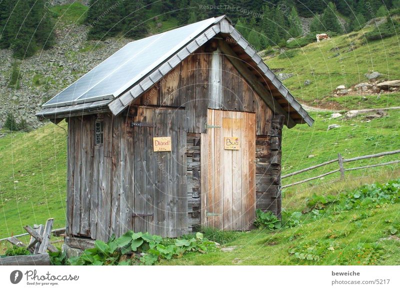 High-tech in solitude Things Idyll Hut