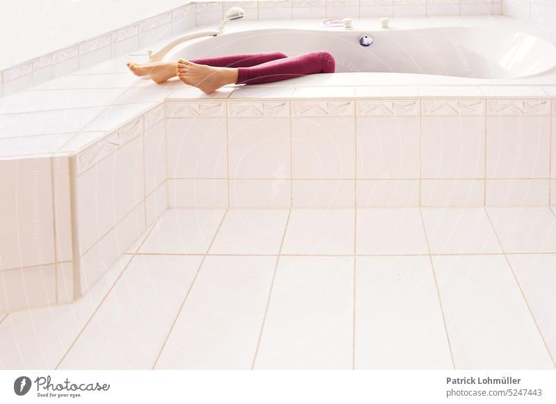 legroom Woman Legs bathroom Bathtub feminine detail Detail Bathroom White Red body part bathe Concealed Swimming & Bathing Clean Personal hygiene Wellness