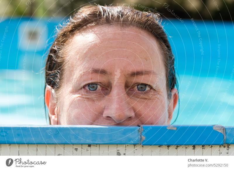 Mainfux | View over the edge of the pool Human being Woman portrait Face Looking Adults pretty Looking into the camera Head Exterior shot wet hair intense look