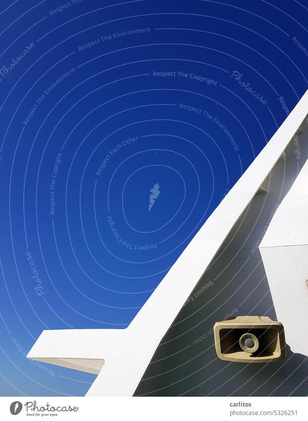 Attention announcement | The weekend is in sight ! Loudspeaker Wall (building) Message Information Communicate To talk Language White Blue diagonal Shadow