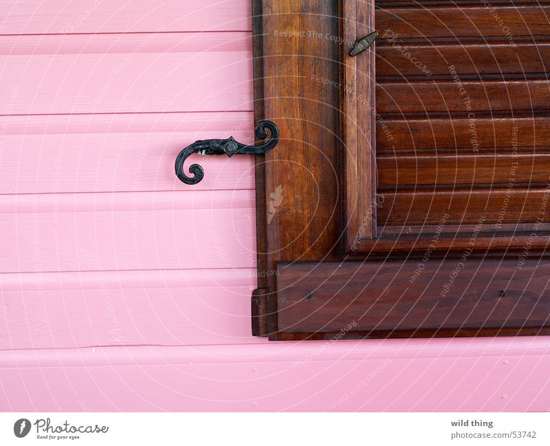 PINk Window House (Residential Structure)