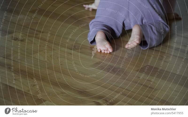 Crawling Baby Child Toddler Small Feet Barefoot Close-up Interior shot Colour photo Contentment Emotions Day Happy Moody Safety (feeling of) Love Trust