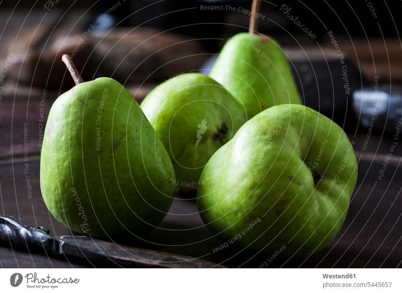 Four green pears 'Alexander Lucas' nobody knife knives sort sorts old Lucas Alexander firm Pear Pears Fruit Fruits still life still-lifes still lifes close-up