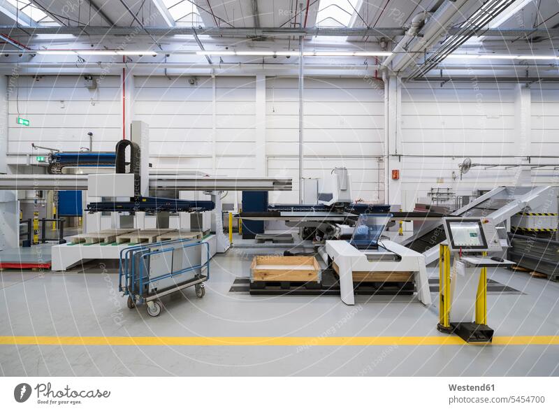 Factory shop floor technology technologies engineering production hall fabrication productions interior interior view economy economics Germany indoors