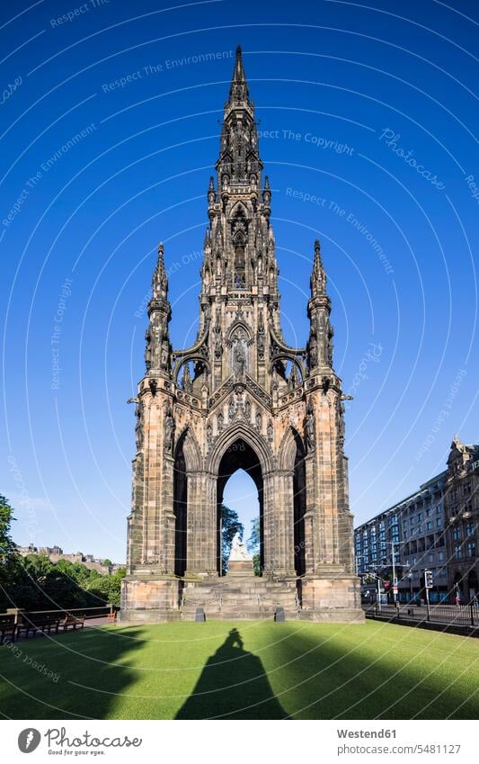 Great Britain, Scotland, Edinburgh, Scott Monument Neo-Gothic clear sky copy space cloudless personality celebrity illustrious illustriousness famous famousness