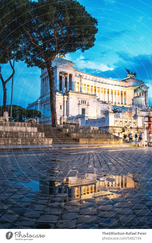 Rome at night - monument reflected in a puddle Sky Italy Historic Architecture Exterior shot Tourist Attraction Europe Landmark Old Tourism Vacation & Travel