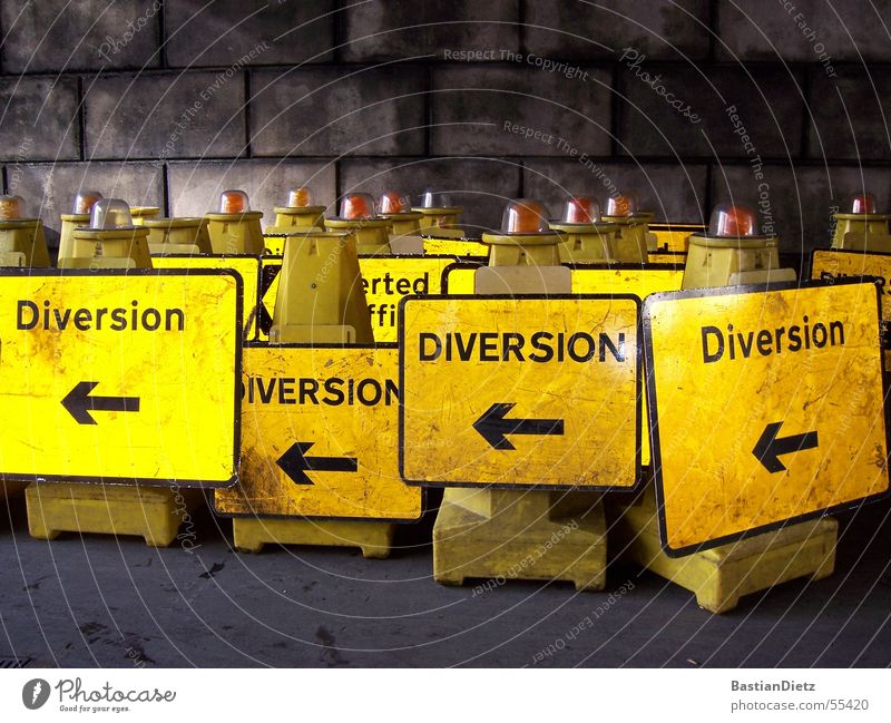 Diversion - Diversion Signs and labeling Direction Left Construction site Arrow Lanes & trails Street