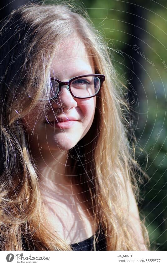 View into the sun Girl Summer Long-haired Eyeglasses Sun Smiling portrait pretty Face youthful Happy Lifestyle Cheerful Youth (Young adults) Happiness Light