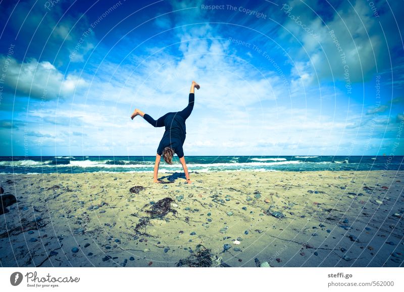 beach acrobatics Joy Trip Adventure Far-off places Freedom Summer Waves Fitness Sports Exceptional Crazy Blue Turquoise Happy Happiness Joie de vivre (Vitality)