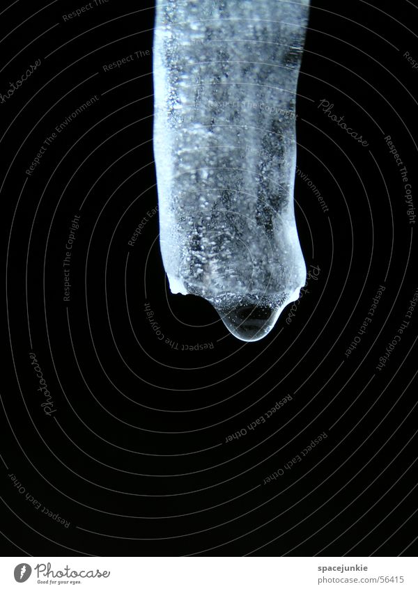 Icicle (1) Drops of water White Black Dark Ice Water Macro (Extreme close-up)