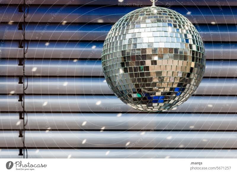 Window disco Light (Natural Phenomenon) Structures and shapes Pattern Youth culture Joy Stripe Line Disco ball Birthday Dance Clubbing Feasts & Celebrations