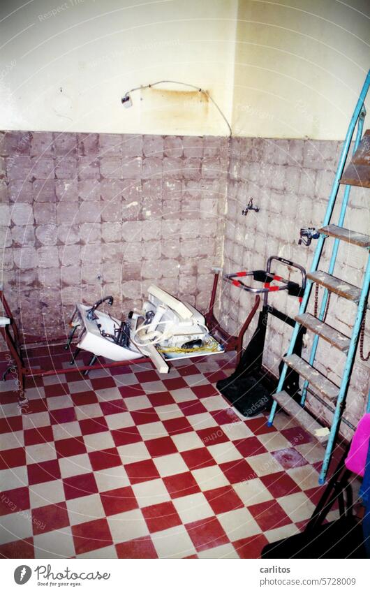 Renovation backlog House (Residential Structure) Old Kitchen tiles Tile Wall (building) Wall (barrier) Pattern Architecture Mosaic Structures and shapes Red