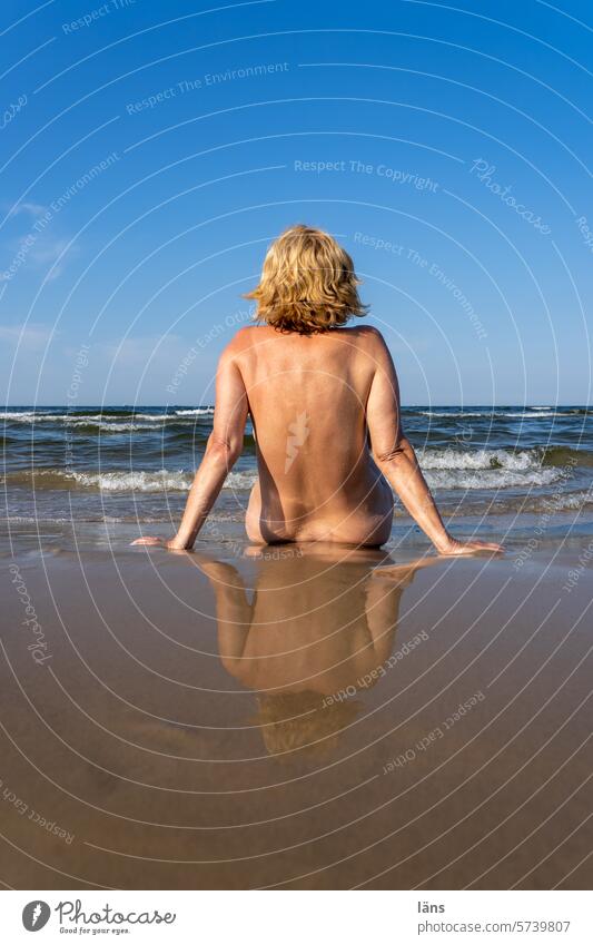 wellness Wellness Woman Sit Relaxation Naked Feminine 1 Middle aged women Beach Ocean Sand Waves Vacation & Travel Usedom Baltic Sea Tourism Summer vacation