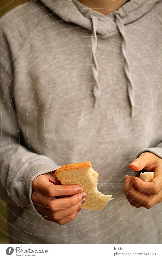 frayed l Toast Bread Breads Slice Hand hunger hungry Food Breakfast Delicious hands To hold on stop Crumbs fragility To break (something) Holy Sacrament Feeding