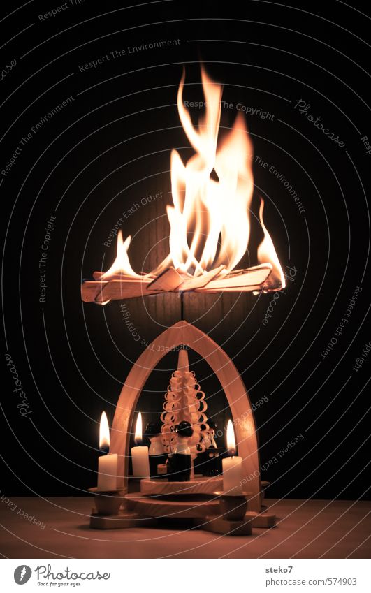 Pyramid Model Fire Wheel Christmas & Advent Candle Wood Hot Brown Dangerous Christmas pyramid Burn Flame Christmas fairy lights End Accident Blaze