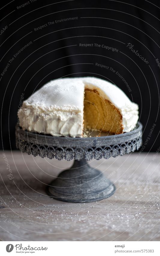Cake | Delicious Dairy Products Dessert Candy Nutrition Buffet Brunch Sweet Gateau Cake plate Rich in calories Colour photo Interior shot Studio shot Deserted
