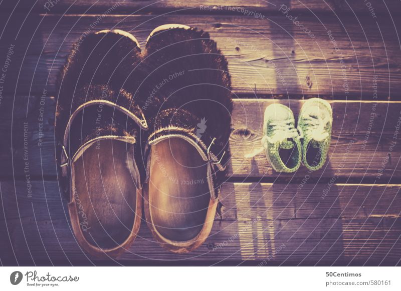 Slippers father and son/daughter, slippers Footwear Childrens shoe Wood Moody Freedom Speed Far-off places Value Luxury Living or residing Time Contentment