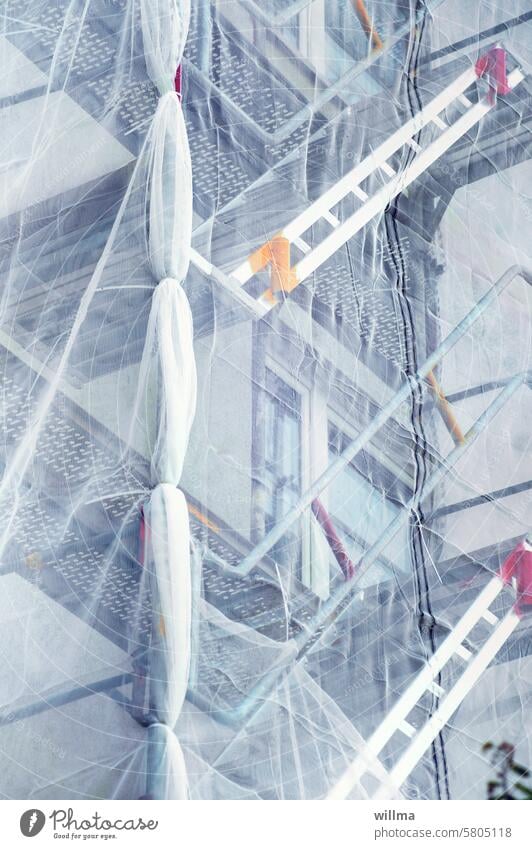 Exciting - mains voltage or high voltage? Scaffolding scaffold tarpaulin scaffold net construction refurbishment House (Residential Structure) Safety