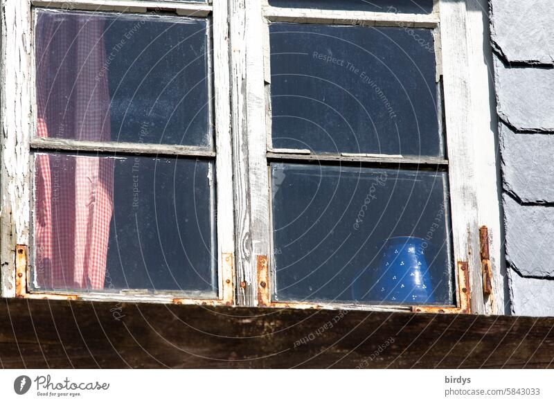 Window to the courtyard Lattice window Old Weathered single glazing double wing Wooden window Window pane Curtain shingles cold bridge Water jug Insight