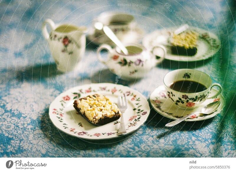 Cake gossip III - Crumble cake coffee and cake Pastry fork Coffee food Eating cute Delicious Food Baked goods Food photograph Baking Candy Sugar Bakery