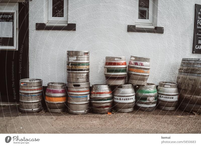 Beer kegs Keg Silver Empty house wall Pub Wall (building) Barrels variegated Alcoholic drinks Beverage Restaurant Brewery