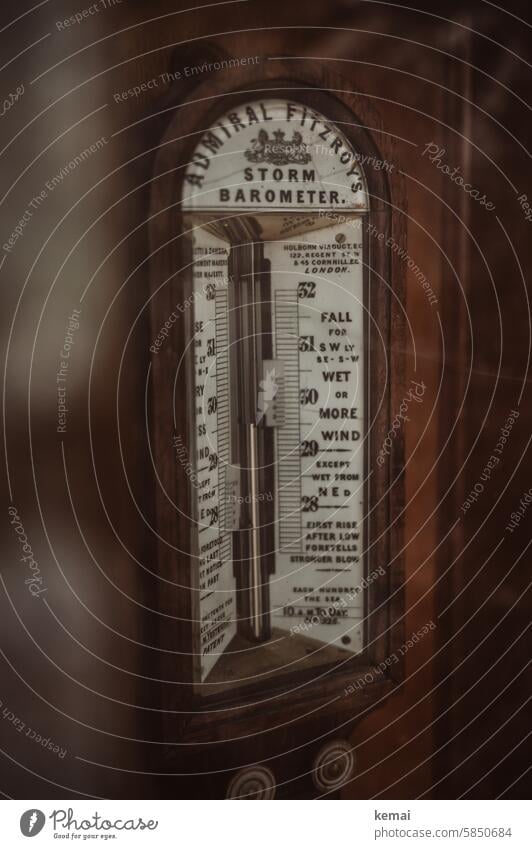 Storm barometer Old Barometer prediction Weather Forecast Gale Wind Display Warn English