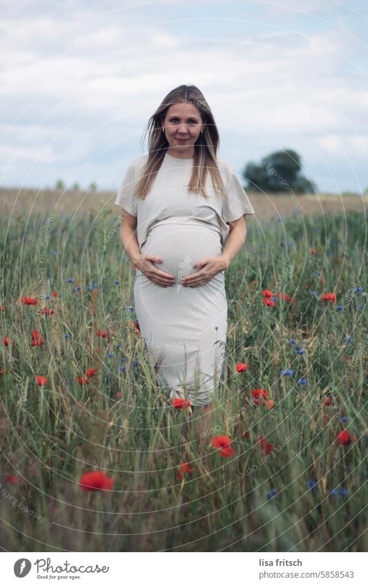 BELLY HOLD - PREGNANT - POPPY Poppy Poppy field Pregnant Blonde Young woman Meadow Flower field Nature pregnancy pregnant woman pretty Stomach maternity