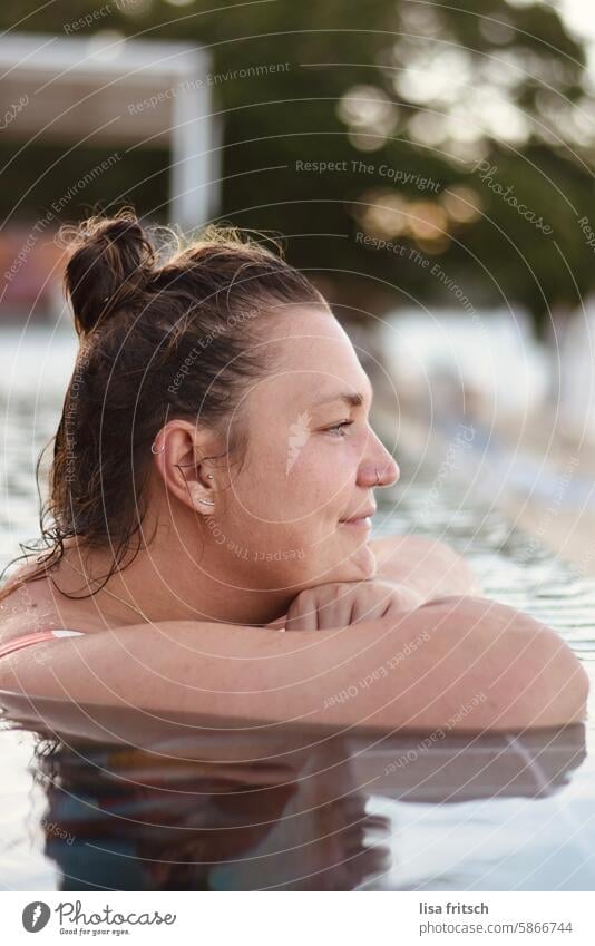 HANG OUT - WATER - VACATION Water Woman 30 - 40 years pool enjoying the view Smiling ponder Colour photo Adults Photos side view Chignon Summer Summer vacation