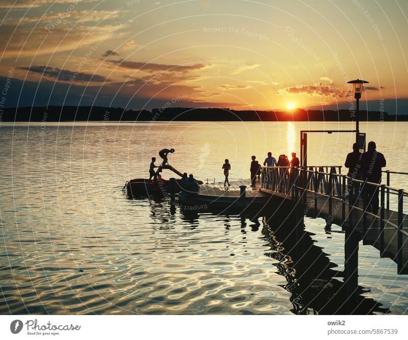 Reservoir evening Lake Beach Group children Youth (Young adults) Adults Girl Leisure and hobbies Happiness Summer vacation Joy Swimming & Bathing 8 - 13 years