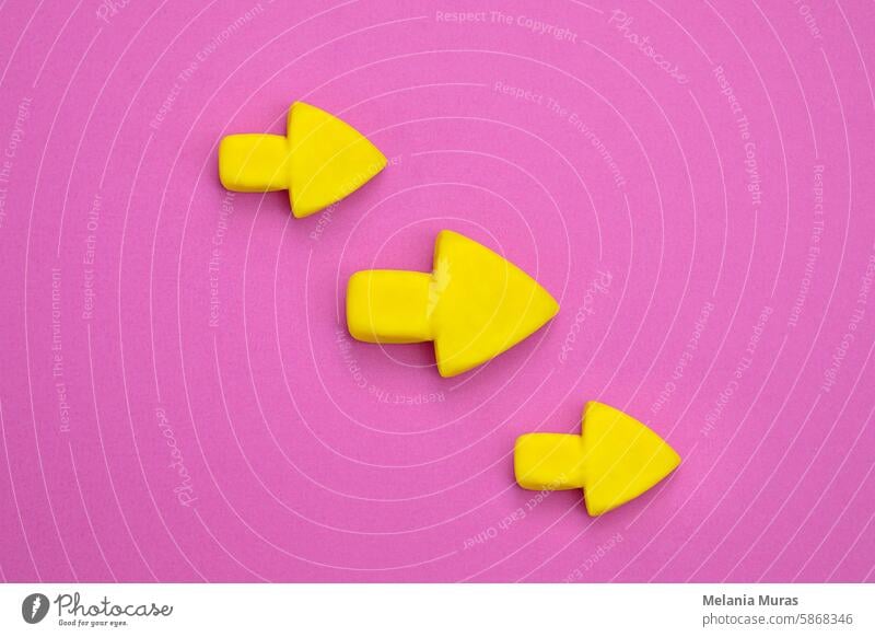 Arrows pointing right side. 3D mockup, yellow sign pointing direction on pinke background. Right way concept. 3d abstract advancement ahead allowance arrow