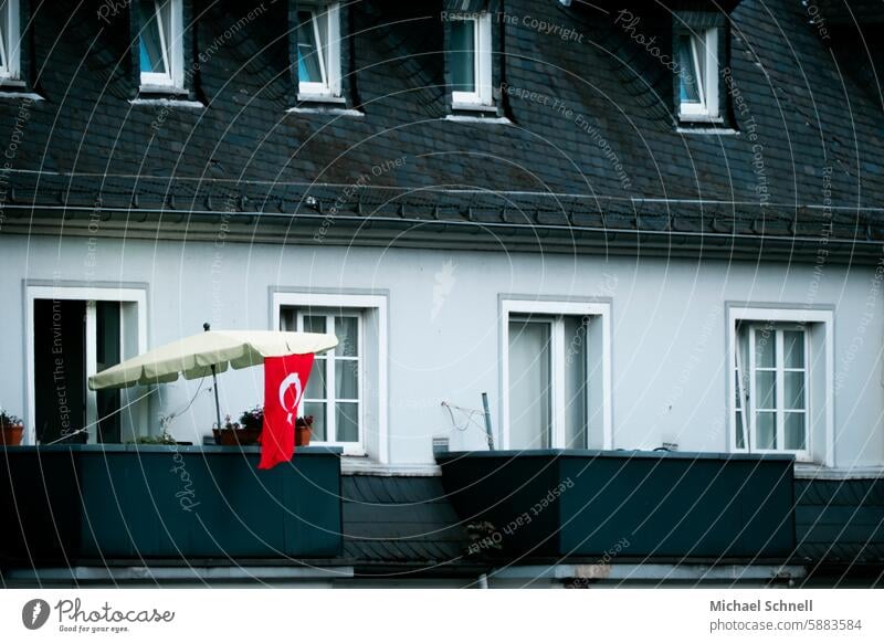 Turkish flag Turkey red and white Reddish white Ensign Patriotism Flag Politics and state immigration Migration Sign