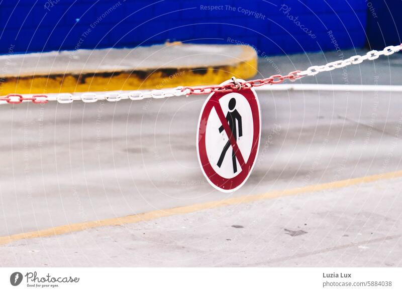 Passage and transit prohibited Reddish white Sign Compromise Transport Pedestrian forbidden Road sign pedestrian ban Caution esteem Prohibition sign