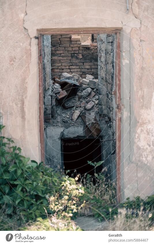 destroyed houses in a city lost in the war in Ukraine Chasiv Yar Dnepropetrovsk Dnipro Kharkov Kherson Odessa Poltava Sumy Zaporozhye abandoned army bomb