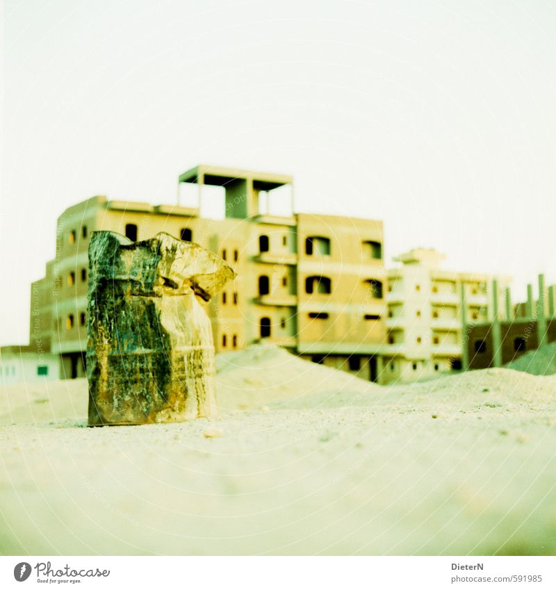 ton Village Small Town Deserted House (Residential Structure) Building Facade Roof Yellow Gold Green Ruin Keg Sand Egypt Analog Cross processing Colour photo