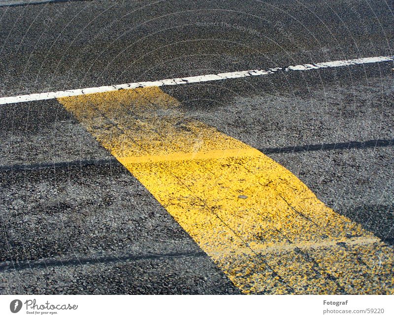 Streetwalk. Asphalt Yellow Driving Stripe White Gray Wet Dry Geometry Regulation Floor covering Contrast Painting (action, work) Draw serve Perspective Lamp