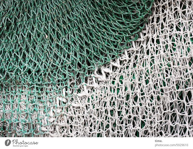 un|penetrable Net Fishing net Catching net work equipment Woven Green White Structures and shapes close-knit No chance Death trap fishing seafaring Fishery