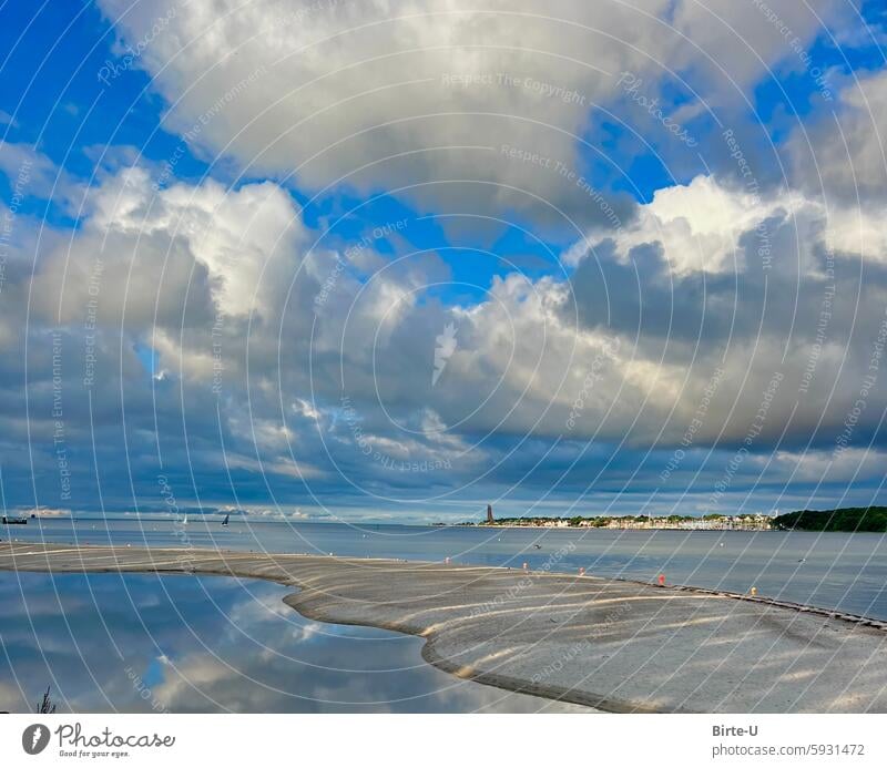 Beach, sea and clouds Nature Colour photo Ocean Clouds Blue sky Baltic Sea Kieler Förde coast Water Exterior shot Maritime Environment Day Beautiful weather