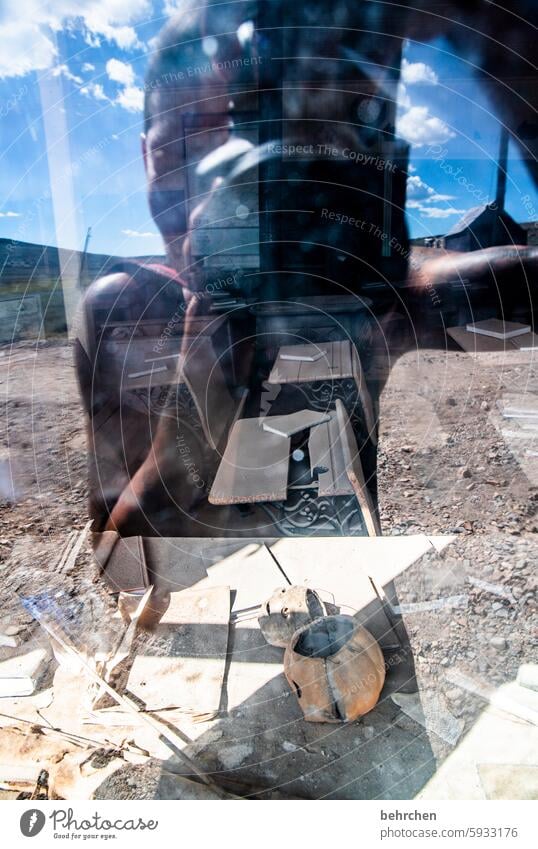 In hiding Americas USA California Bodie Ghost Town Adventure Authentic Life live differently Past Nostalgia Old House (Residential Structure) Broken corrupted