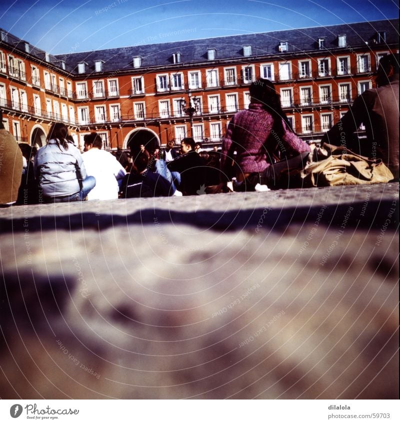 dobles mitades_01 Madrid Lomography Human being Spain Town c-41 Plaza Mayor friends Youth (Young adults) street Art Sun