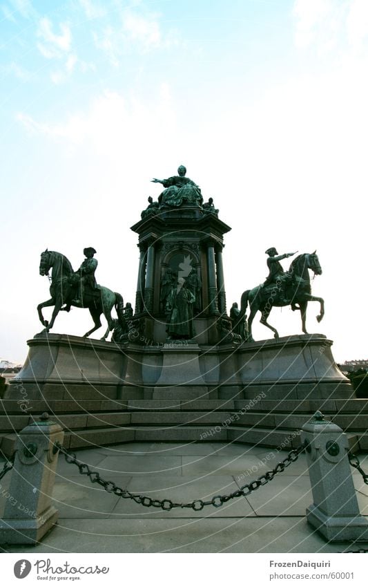 Imperialist Statue Monument Vienna King Empire Wide angle Landmark maria theresia Royal c&c canon EOS 350D