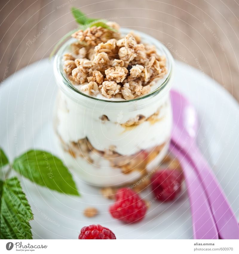 Crunchy, crunchy Cereal Cornflakes Breakfast Nutrition Yoghurt Honey Sweet Snack Healthy Healthy Eating Food photograph Raspberry Diet Delicious Vitamin Glass