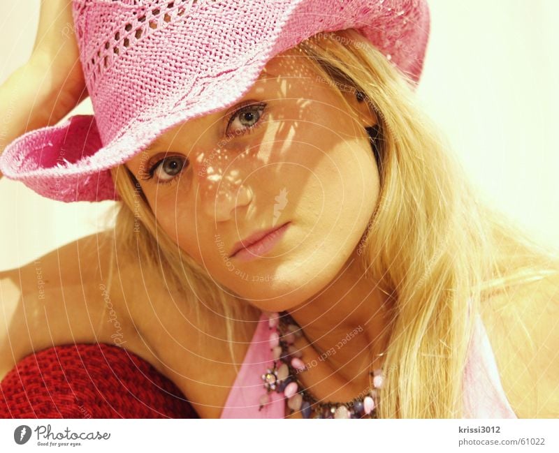 pink lady III Woman Pink Blonde Summer Red Lean Support Beautiful Hat cowgirl Chain Shadow Arm Fashion