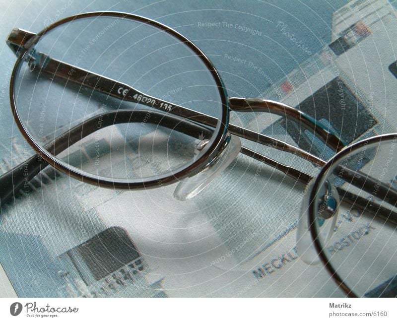 Ne glasses Eyeglasses Newspaper Macro (Extreme close-up) Lens monocle round optic Business
