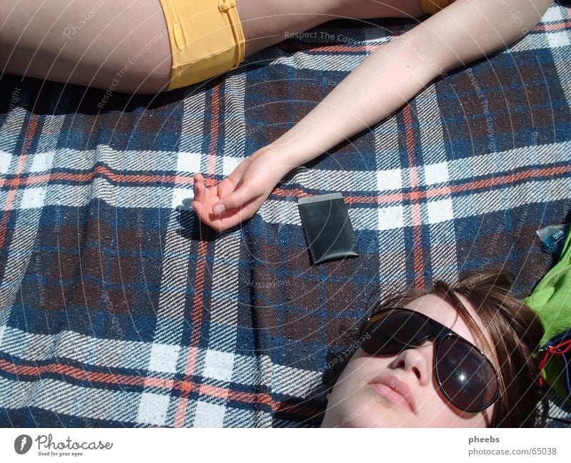 summertime Bikini Footbridge Hand Sunglasses Green Bag Summer To enjoy Blanket Face Shadow Checkered